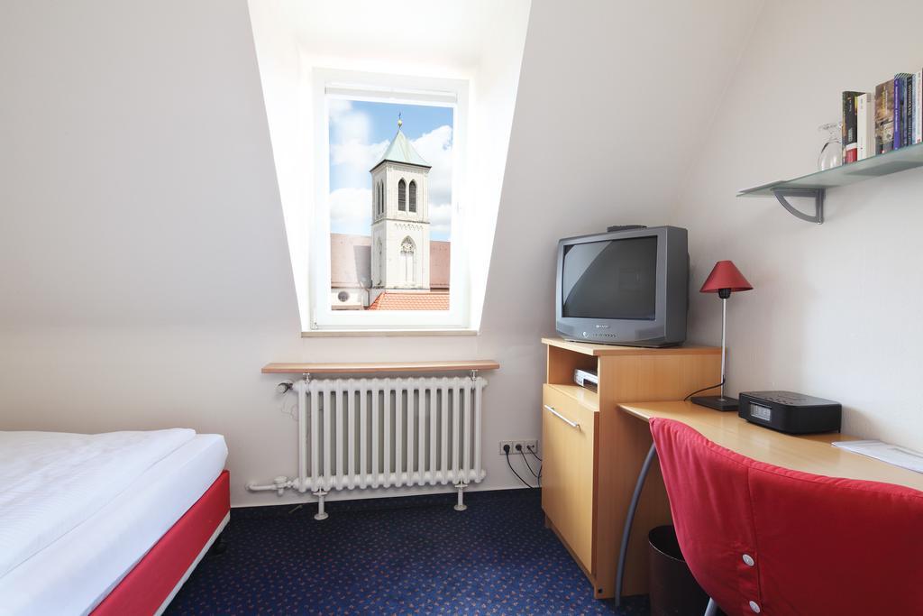 Hotel Am Rathaus Freiburg im Breisgau Værelse billede